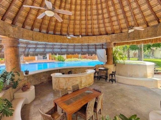 Casa de lujo en venta en Privada Oasis del Norte en Temozón, Mérida