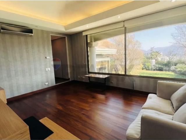 Casa de lujo, remodelada, con vistas al manquehue | 6 dormitorios por 36000.00 en Las Condes