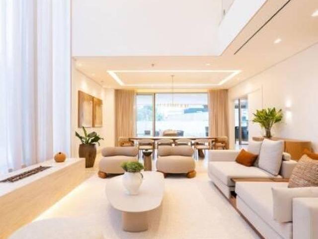 Casa de Luxo com 944m² | 4 Suítes| 9 Vagas| Espaço gourmet no Residencial 1