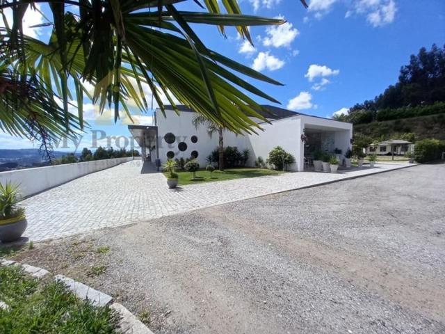 Casa de 1000 m² à venda Paredes, Porto