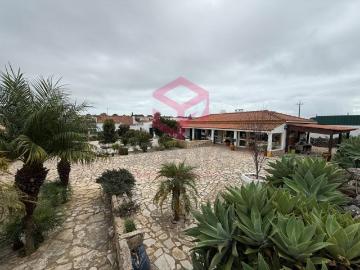 Zambujal de Baixo, Castelo, Sesimbra - Garagem