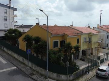 Prestigiosa casa de 236 m² à venda Centro, Sobral de Monte Agraço, Lisboa