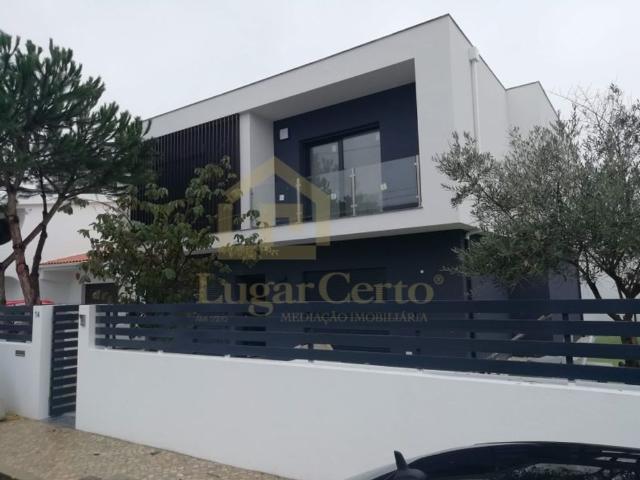 Prestigiosa casa de 230 m² à venda Galeotas, Setúbal
