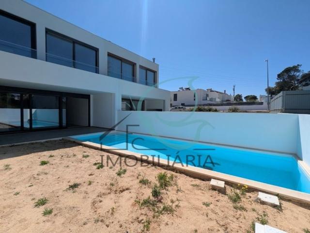 Prestigiosa casa de 230 m² à venda Quinta da Amizade, Setúbal