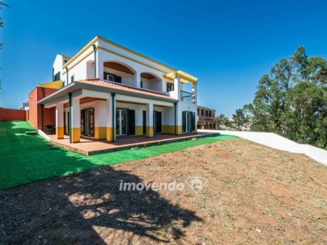 Prestigiosa casa de 291 m² à venda Oeiras, Lisboa
