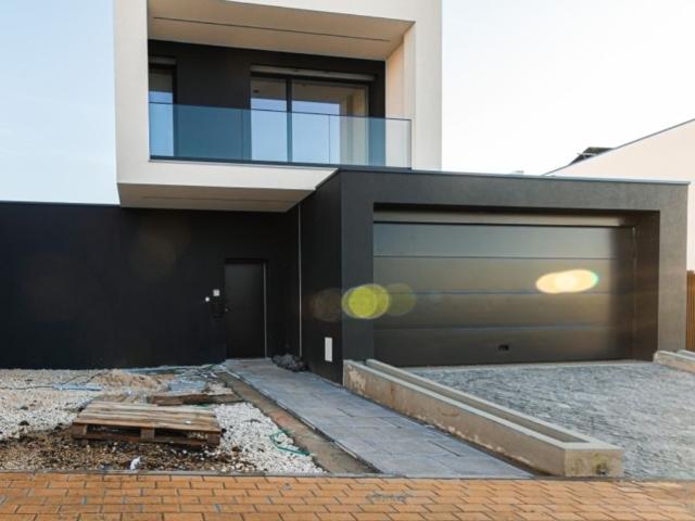 Casa de luxo de 300 m² à venda Coimbra, Portugal