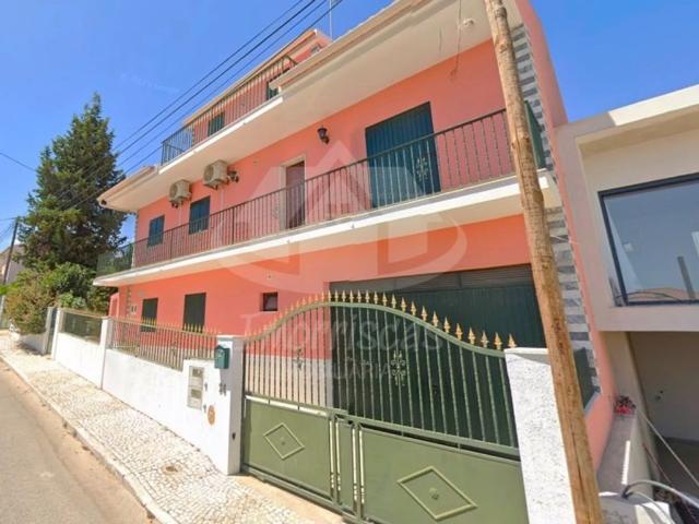 Casa de luxo de 335 m² à venda Loures, Lisboa