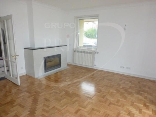 Casa de luxo de 330 m² para alugar Rua do Campo Alegre, Porto