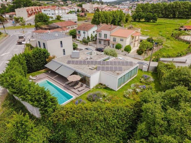 Casa de luxo de 333 m² à venda Braga, Portugal