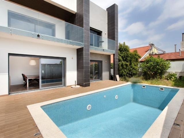 Casa de luxo de 367 m² à venda Odivelas, Portugal