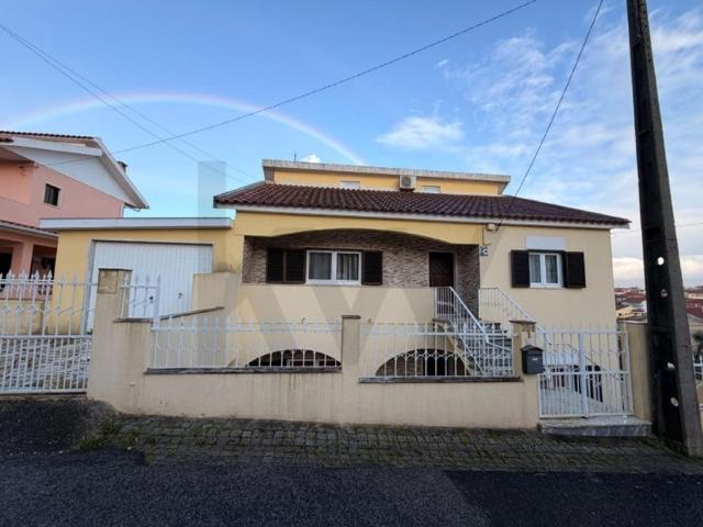 Prestigiosa casa de 369 m² à venda Oeiras, Portugal