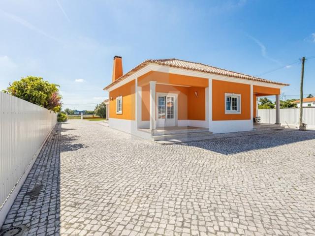 Prestigiosa casa de 372 m² à venda Vale de Moinhos, Santarém