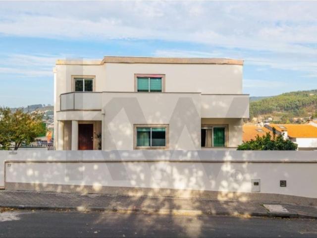 Casa de 385 m² à venda Braga