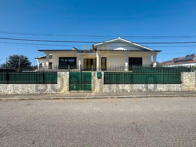 Casa de luxo de 474 m² à venda Alcobaça, Leiria