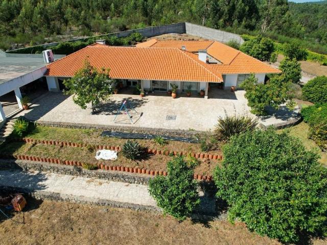 Casa de luxo de 596 m² à venda Paços de Ferreira, Porto