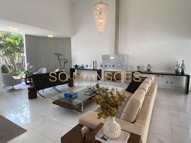 Casa de Luxo de 606 m² à Venda com 4 Suítes e Lazer Completo no Condomínio Pampulha, Belo Horizonte