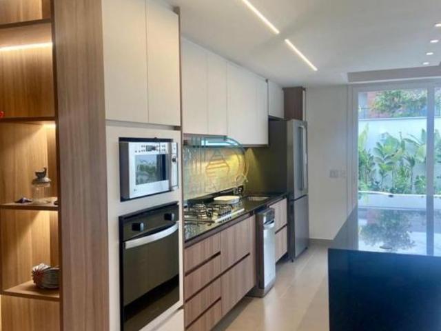 Casa de luxo em condomínio: 4 quartos, 4 suítes, 2 salas, 4 banheiros, 2 garagens, 224,65m² em Juque