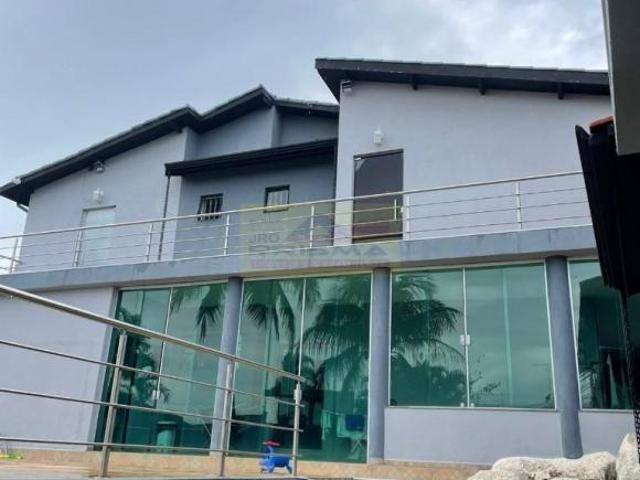 Casa de luxo em condomínio: 3 quartos, 2 suítes, 3 salas, 5 banheiros, 2 vagas na cidade de Itupeva