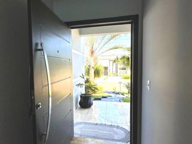 Casa de Luxo em Condomínio à Venda em Boituva SP, Portal das Estrelas: 3 Quartos, 3 Suítes, 3 Salas