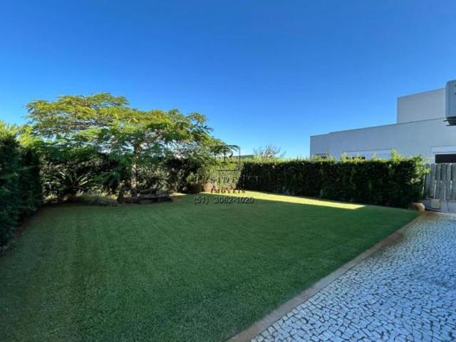 Casa de luxo em condomínio à venda em Capão da Canoa RS, com 4 quartos, 4 suítes e 210m² de área. Co
