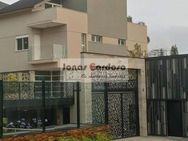 Casa de luxo em condomínio na Vila Oliveira, Mogi das Cruzes SP: 3 quartos sendo 3 suítes, 2 salas