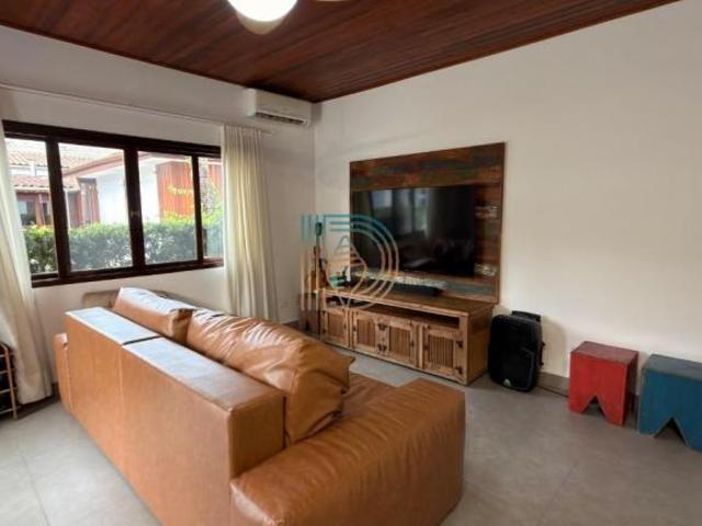 Casa de Luxo em Condomínio no Juquehy: 3 quartos, 2 suítes, 2 salas, 3 banheiros, 2 vagas, 160m² em
