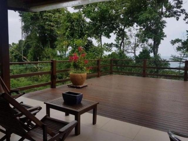Casa de Luxo em Juquehy: 5 Quartos, Vista para o Mar, Piscina, 450m² São Sebastião SP