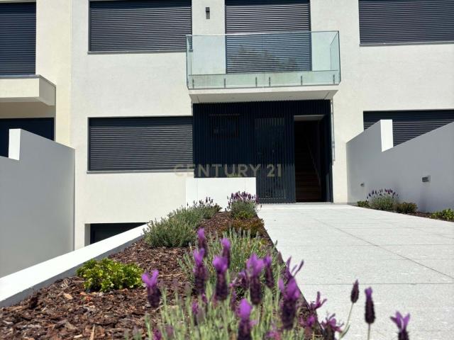 Casa de Luxo em Perafita, com elevador Nova e Aconchegante