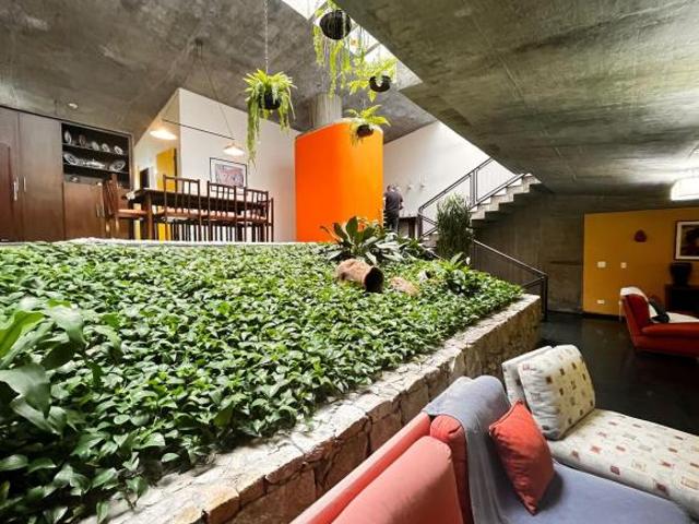 Casa de luxo em Pinheiros/SP, 350M, assinada por grande arquiteto, 4 Dorms, 4 vagas