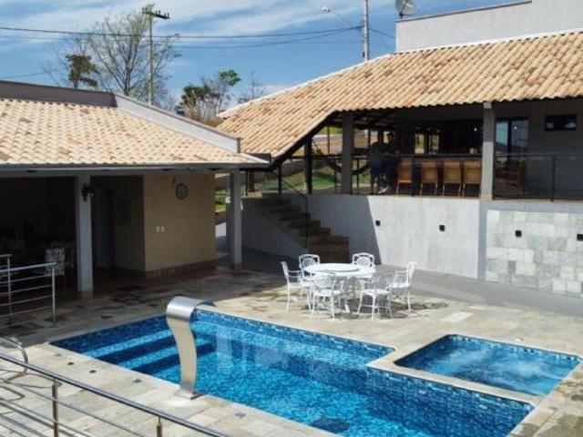 Casa de luxo no Condomínio Reserva das Aroeiras em Bela Vista de Goiás 4 quartos, 2 suítes, 302m²