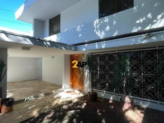 Casa de Luxo na Vila Madalena, São Paulo SP: 3 Quartos, 2 Suítes, 4 Salas, 4 Ban
