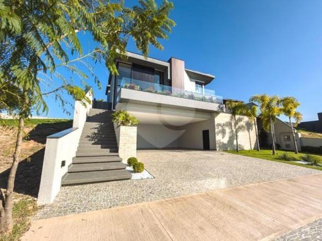 Casa de l.uxo a venda 4 suites, 6 vagas, Condominio Vila dos Pinheiros