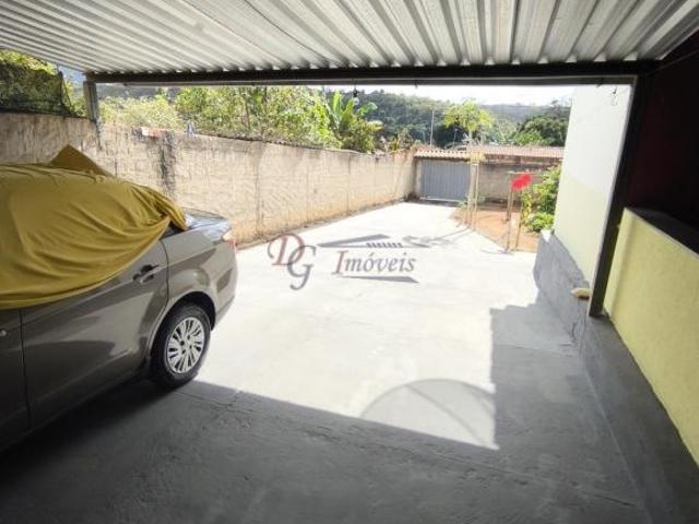 Casa de lote inteiro à venda no bairro Vila Suzana em Mateus Leme