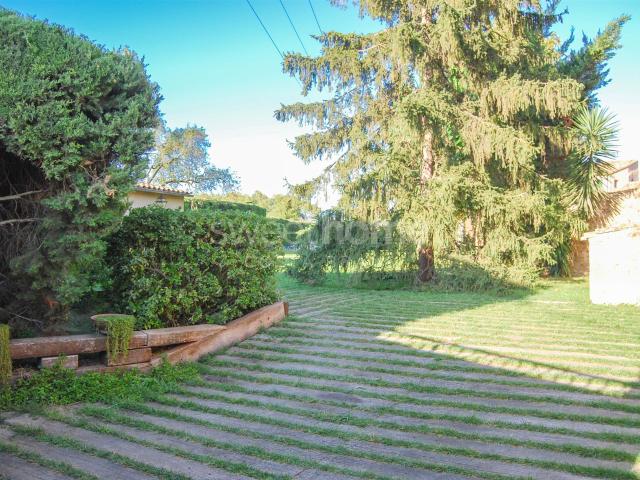 Casa de pueblo única de 1636 con piscina, jardín, terraza, g. 511m² Girona