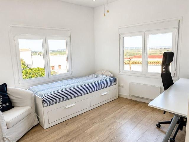 Casa de pueblo única en la cima de Facinas y a pie del parqu. 191m² Facinas