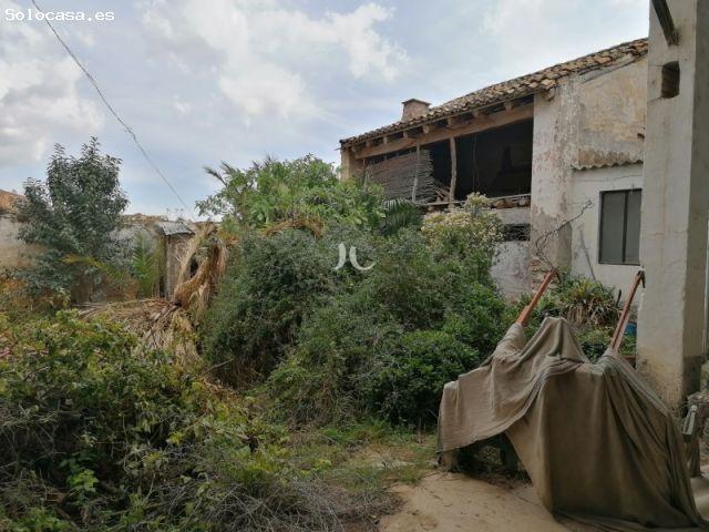 CASA DE PUEBLO A DOS CALLES, JUNTO AL METRO