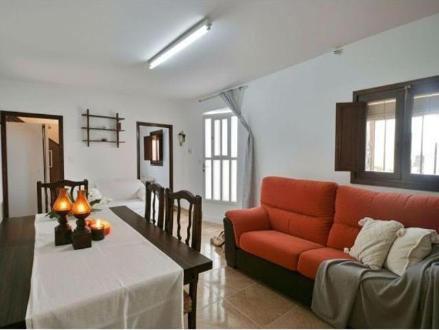 CASA DE PUEBLO CON ALMACEN EN GACIA ALTO SORBAS