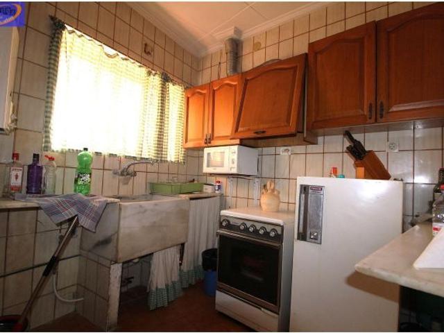 CASA DE PUEBLO CON BODEGA Y CAMBRA EN EL CORAZON DE UTIEL POR 110.000€