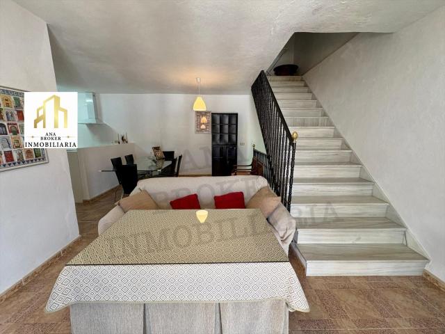 CASA DE PUEBLO CON GARAJE Y TERRAZA SOLÁRIUM EN EL CORAZÓN DEL VALLE DEL GENAL