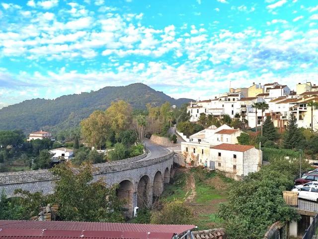 ✨Casa de pueblo con encanto para reformar, doble acceso y po. 0m² Gaucín