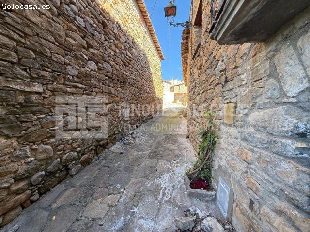 CASA DE PUEBLO CON ERA, BODEGA Y VISTAS AL PANTANO DE SANT ANTONI