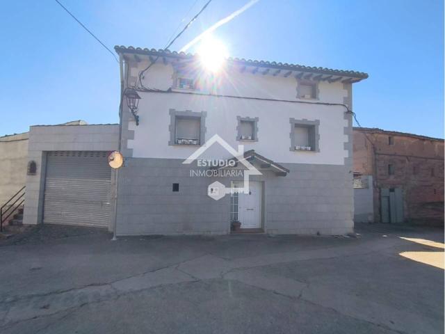 CASA DE PUEBLO CON JARDIN EN TORRECILLA SOBRE ALESANCO