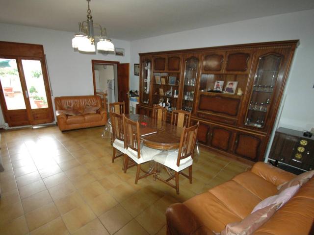CASA DE PUEBLO CON MUCHO ENCANTO