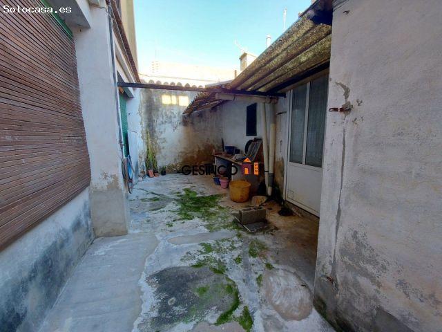 CASA DE PUEBLO CON MUCHAS POSIBILIDADES ¡NEGOCIABLE!