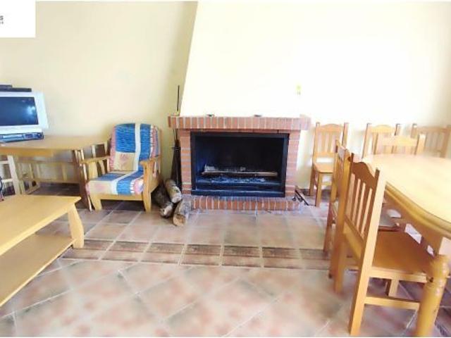 CASA DE PUEBLO CON PATIO EN CUCHARAL