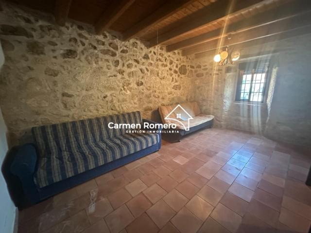 Casa de pueblo con patio jardin y garaje a 18 km de Salamanca