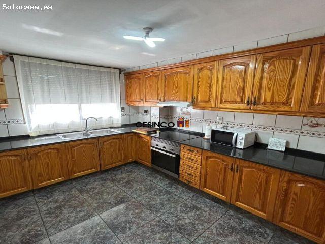 CASA DE PUEBLO CON TERRAZA Y GARAJE
