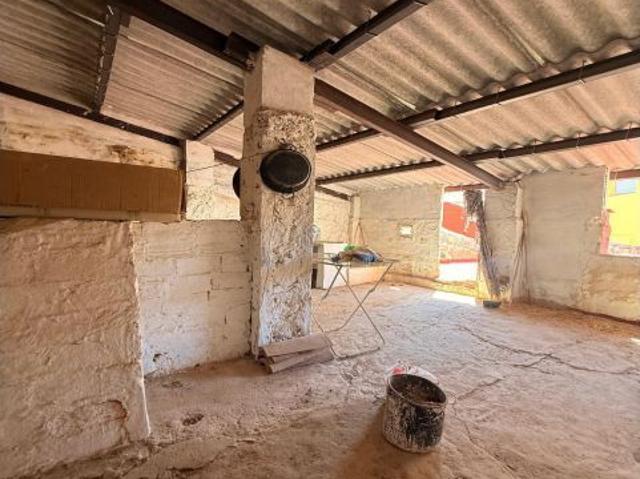 ?️ Casa de pueblo con terraza, muy céntrica A reformar