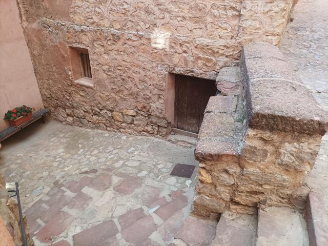 Casa de pueblo en venta. ALBARRACíN