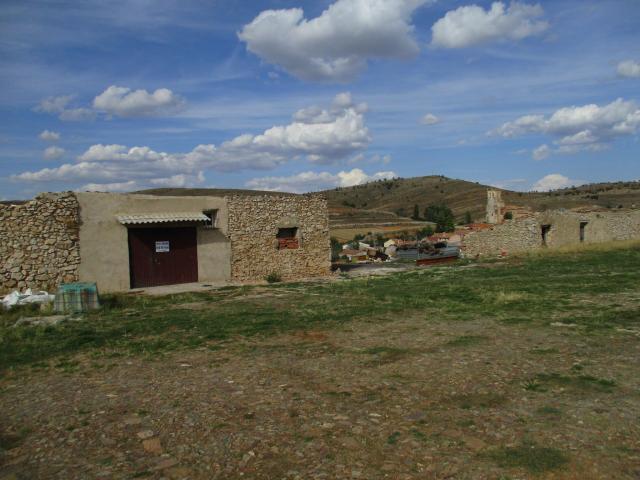 Casa de pueblo en venta. ALUSTANTE